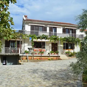Mare Apartman