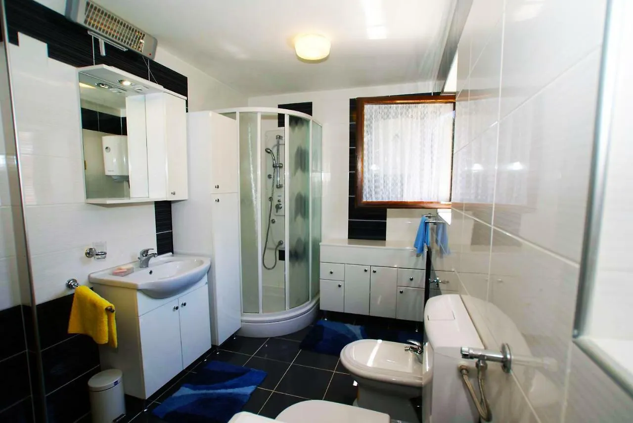 Apartment Olive Groove Malinska