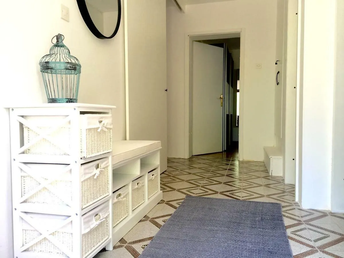 Apartment Olive Groove Malinska